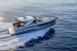 DB 43 Inboard